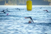 Las aguas abiertas tendrán su primera carrera en el lago Mascardi