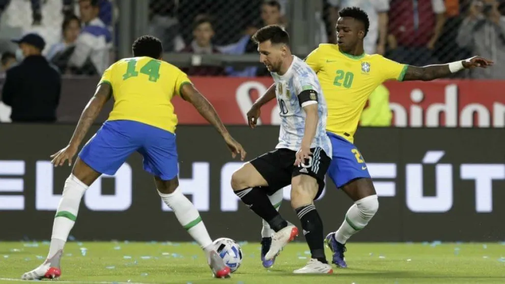 Argentina empató 0 a 0 con Brasil y ya está clasificada al Mundial Qatar 2022