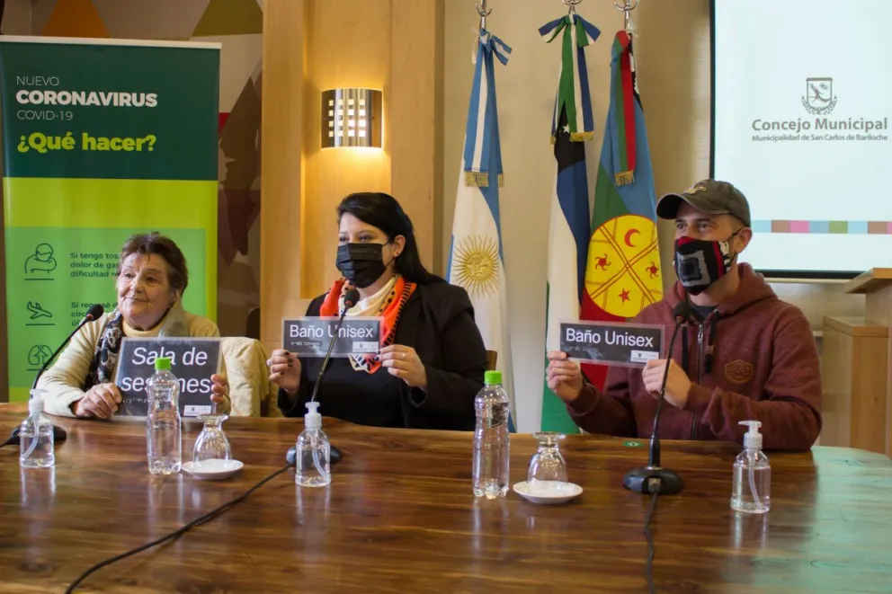 Ahora hay cartelería con sistema Braille en el edificio del Concejo Deliberante