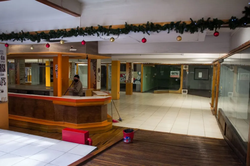 Pese a la reactivación turística, el panorama en la Galería Del Sol es preocupante