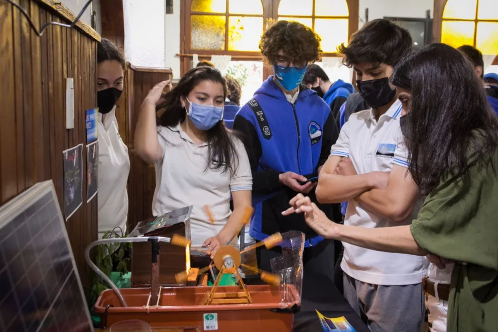 La creatividad y el conocimiento unidos por la tecnología.