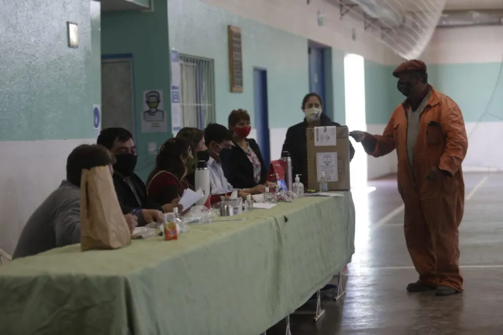 Se desarrollan hasta las 16, las elecciones del SOYEM