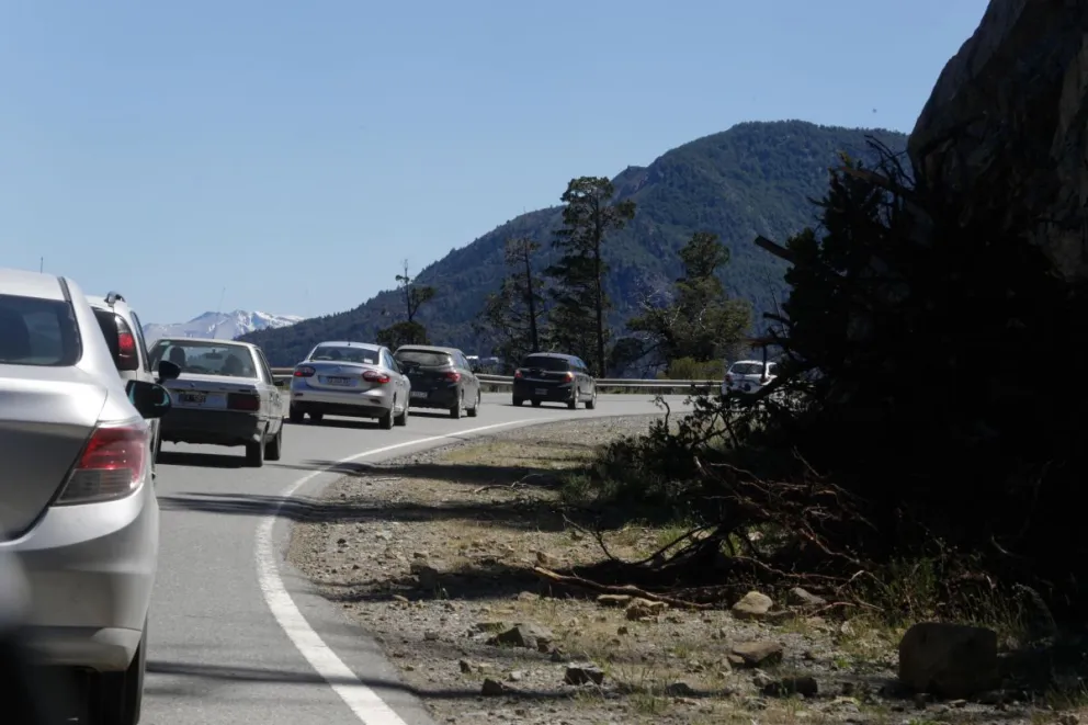 Ladrones violentaron un auto, encontraron las llaves de una casa y fueron a ese domicilio a seguir robando