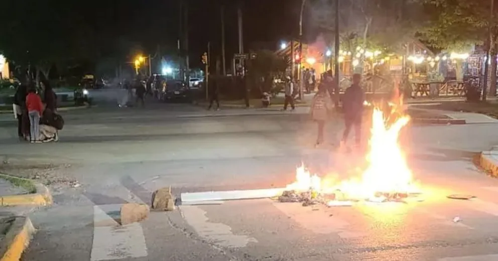 “No pueden interrumpir una ruta nacional, venir a saquear o romper todo el pueblo”