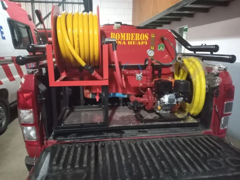 Llegó nuevo equipamiento forestal a Bomberos Dina Huapi