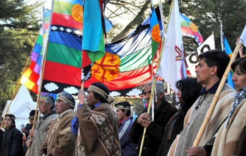 Denuncian que en la actual gestión neuquina la palabra “mapuche” está prohibida