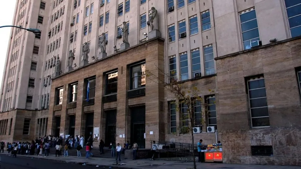 La UBA pidió que la vacuna contra el Covid-19 sea obligatoria
