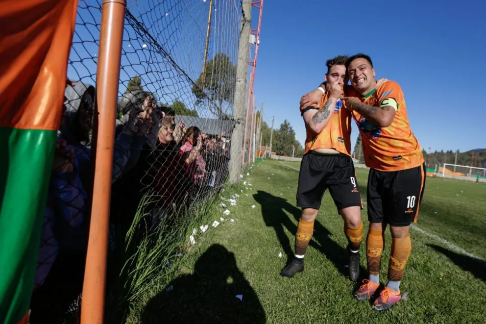  Se jugó la novena fecha de primera y en las semis de la B pegaron primero Luna y Juniors
