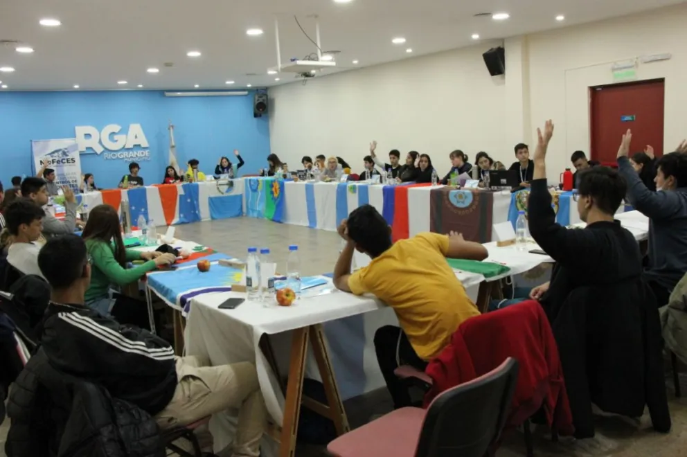 Los jóvenes aseguran que la educación está en crisis