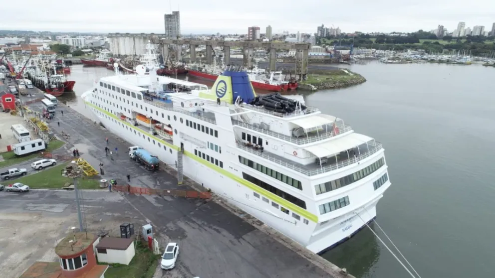 "¿Eso no es África?": dejan entrar por error un crucero de Cabo Verde pensando que venía de Asia