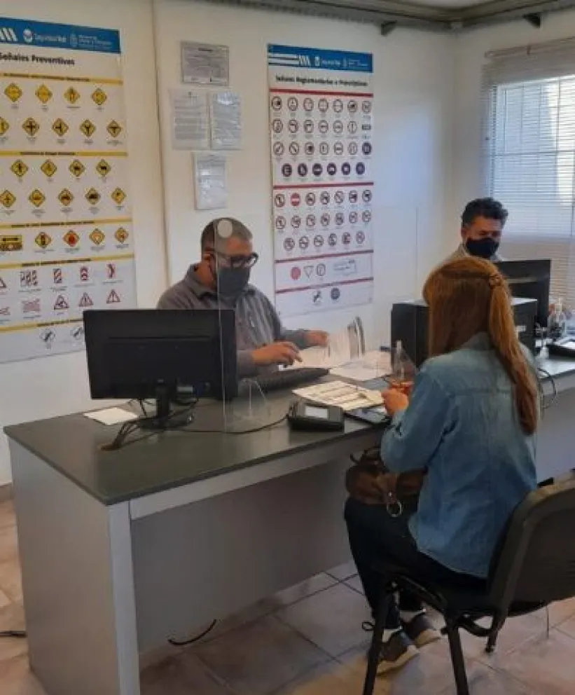 Trabajan en la apertura de un  Centro Emisor de Licencias de la Delegación Lago Moreno