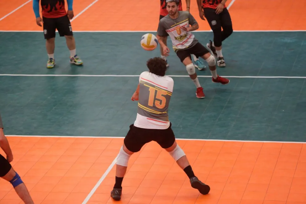 Ya empezó la acción de la Liga de Vóley de Bariloche