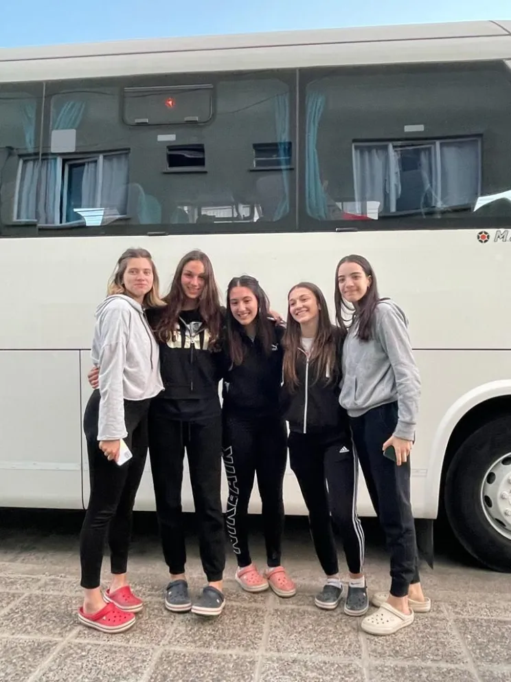 Cinco barilochenses listas para su debut en la selección de vóley en los EPADE