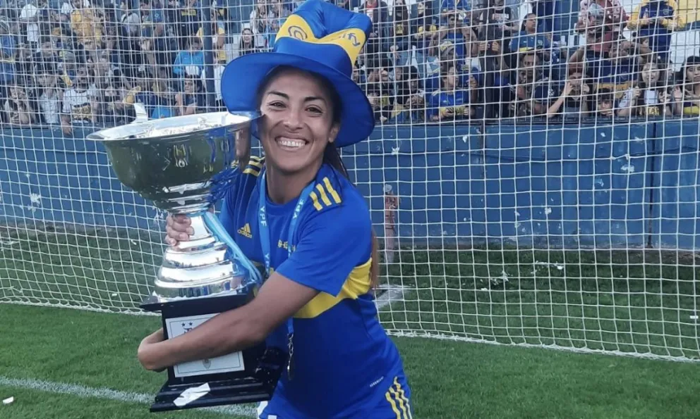 Boca goleó en la final y Miriam Mayorga levantó la copa 