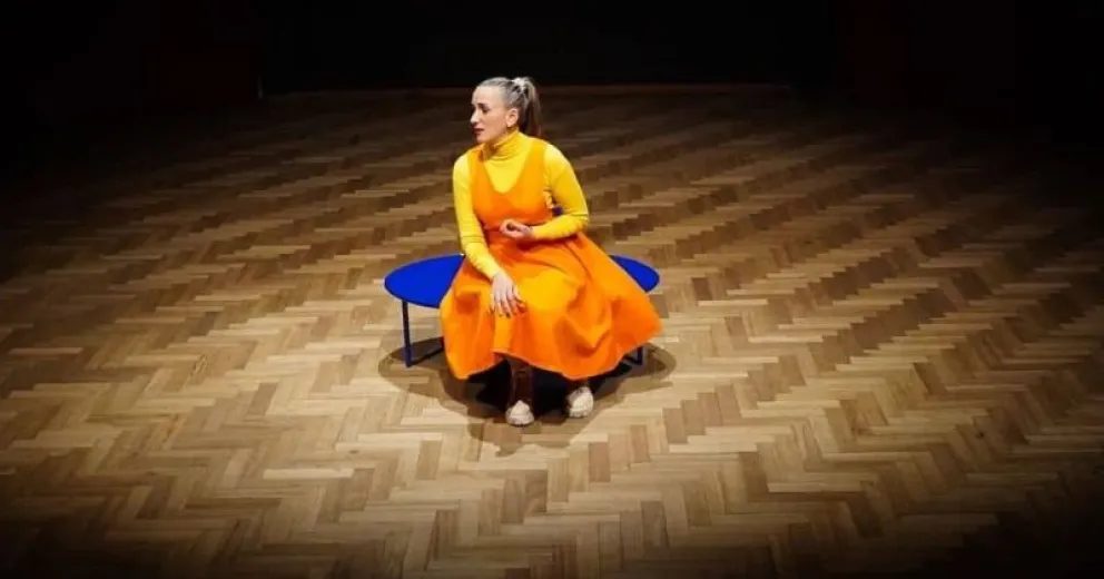 Obra local desafía a la yeta del amarillo en el teatro