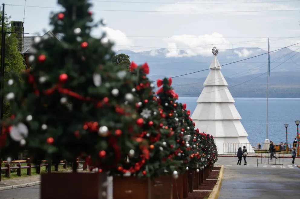Papá Noel llega a este viernes para dar inicio a la “Navidad en Bariloche”  