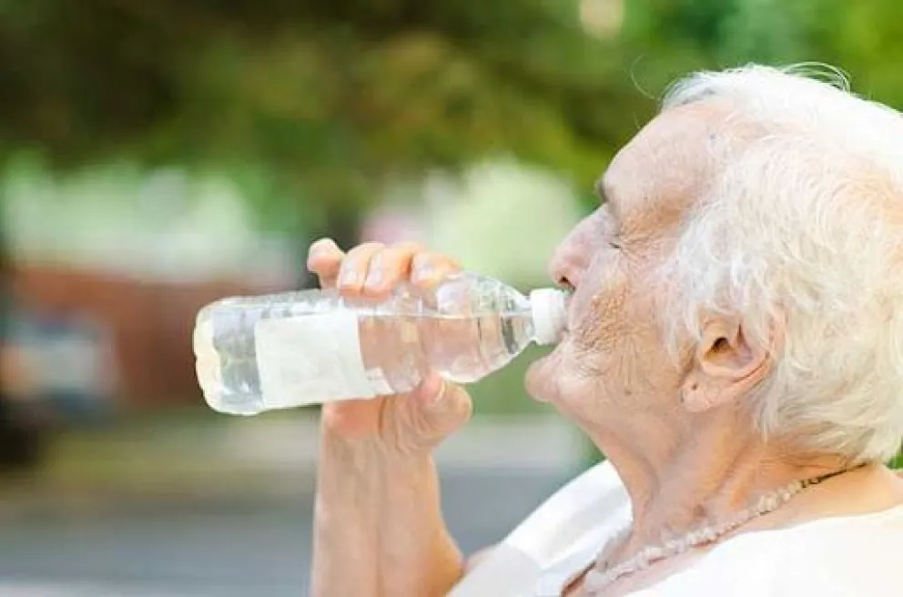 Médica Sofía Caorsi: "Mucha agua, no gaseosas ni jugos"