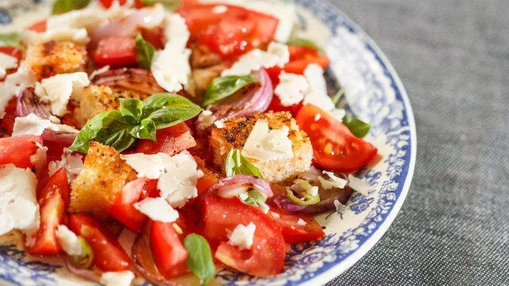 Opciones sanas y ricas: 2 ensaladas livianas para el verano