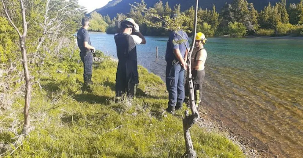 Murió un joven ahogado en el lago Cholila