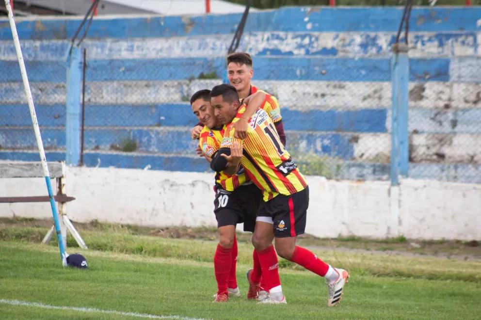 Por distintas razones Cruz del Sur visita a Deportivo Rincón con ocho cambios  
