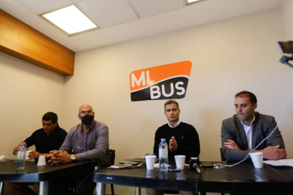 Mi Bus debe 500 millones y por eso operará con micros más viejos