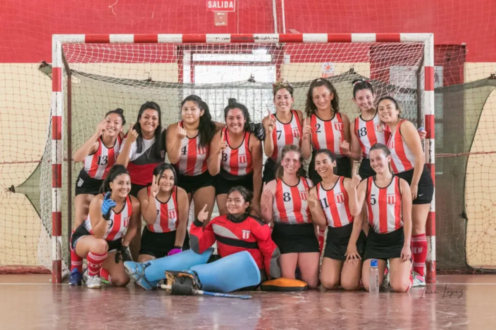 Hockey: Estudiantes campeonas invictas en Intermedia