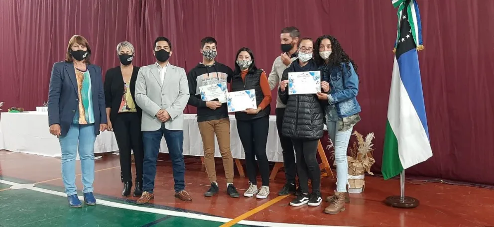Reconocieron a deportistas destacados de Dina Huapi