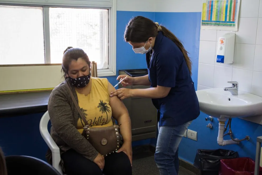 Exitosa jornada de vacunación extendida en los centros de salud