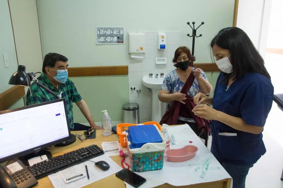  Exitosa jornada de vacunación en el Hospital y centros de salud