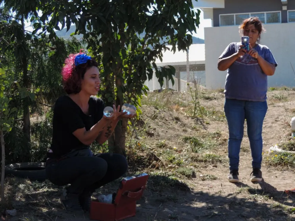 Con circo, humor y cuentos, cierra ciclo “Volver a jugar”