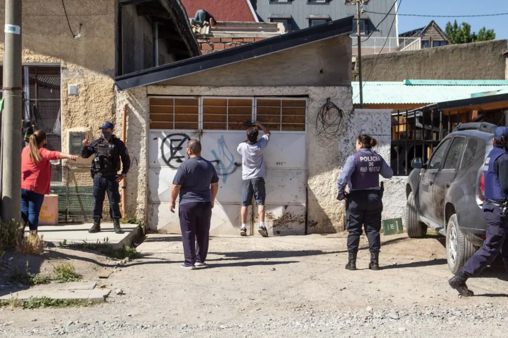 Tensión por la presencia de un delincuente que intentó robar en un depósito