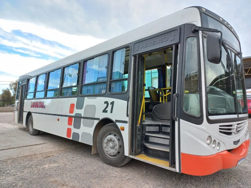 Transporte Las Grutas refuerza el servicio incorporando una moderna unidad