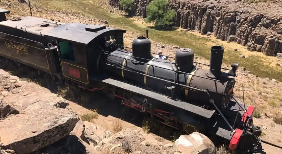 La Trochita: surcar la estepa en el centenario tren a vapor es un viaje épico