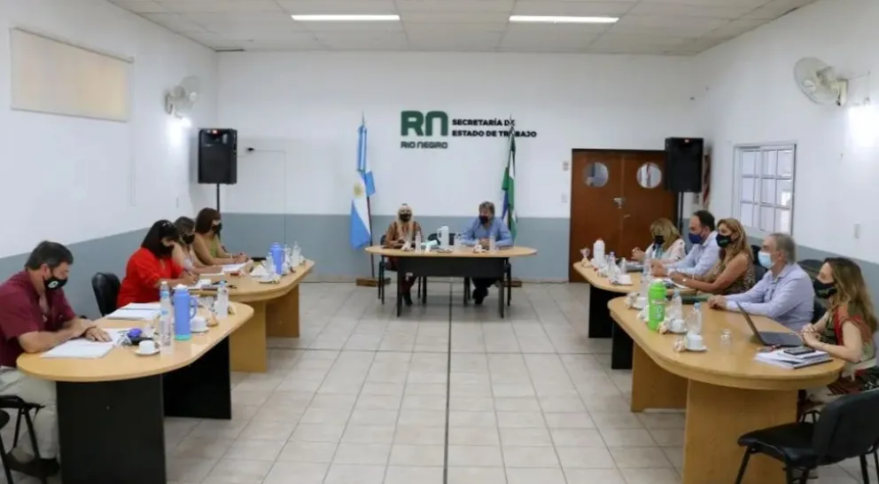 Río Negro realizó una propuesta salarial integral para el sector docente