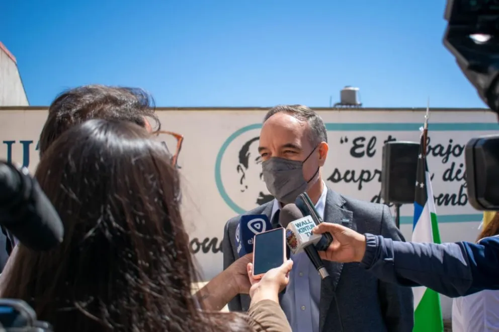 Martín Doñate presenta la "ley previaje”