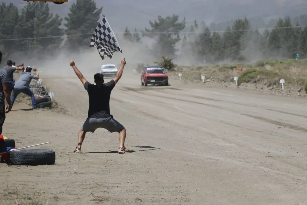 Pérez y Muñoz se quedaron con la última fecha del año en El Rebenque