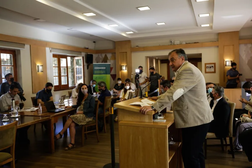 Concejales pidieron detalles sobre quién pagó el viaje de Gennuso a Europa