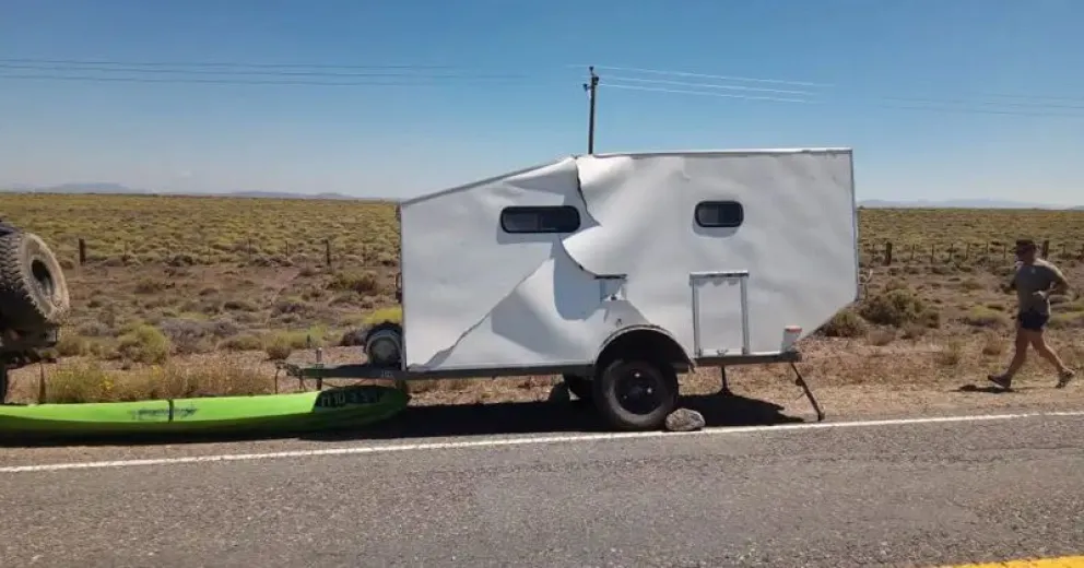 Volcó y destruyó la casilla rodante
