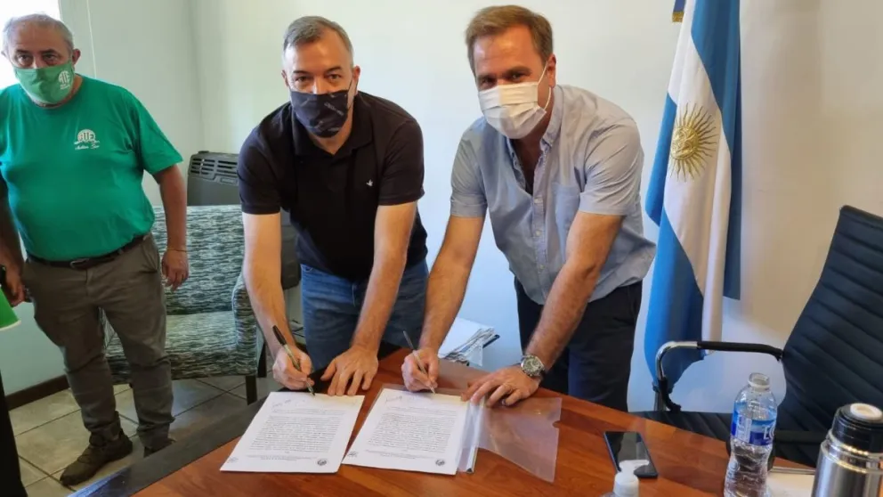 El Municipio de El Bolsón cedió tierras a ATE a orillas del Río Quemquemtreu