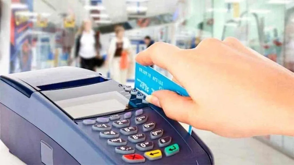 Reintegro del 15% a las compras con débito de jubilados y beneficiarios de AUH: se extiende hasta junio