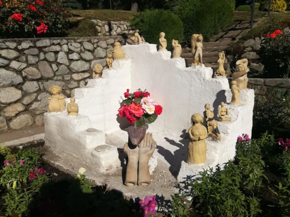 Inauguraron la escultura en homenaje a Guadalupe
