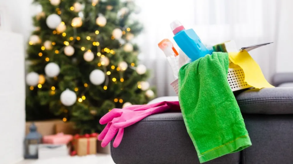 Los cinco pasos para limpiar tu casa después de celebrar Nochebuena y Navidad