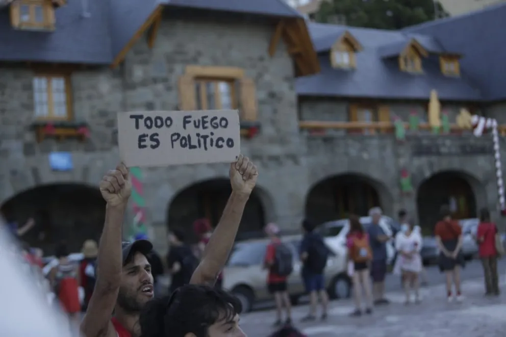 El Cívico gritó: “Todo fuego es político”