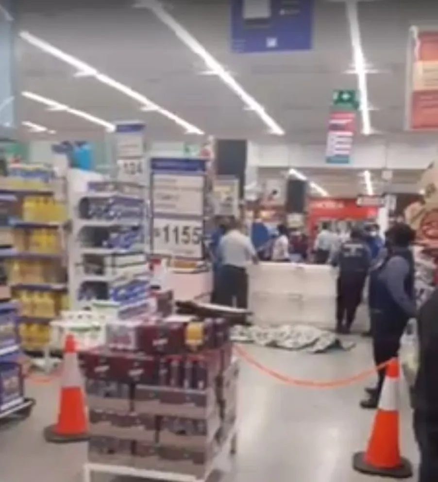 Conmoción en un supermercado por la muerte de un hombre cuando hacía compras