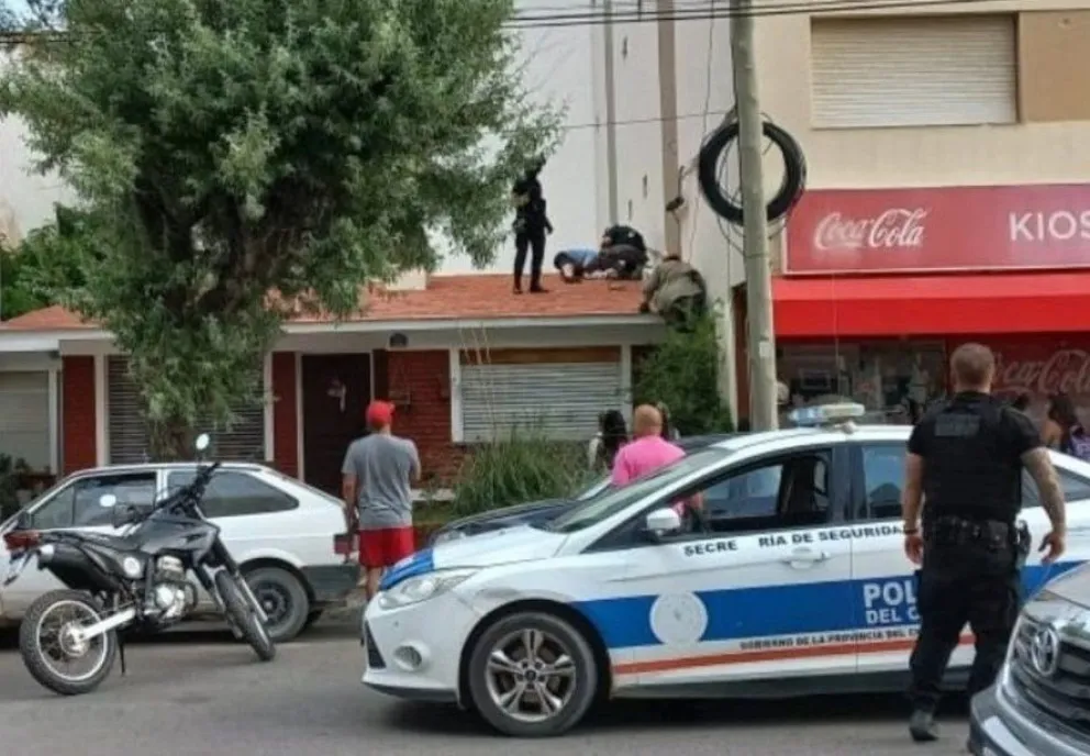 Tragedia: murió un bebé de un año tras caer de un cuarto piso mientras su mamá dormía