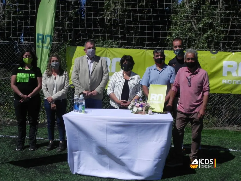 Provincia entregó aporte a Cruz del Sur para el Torneo Regional Federal Amateur