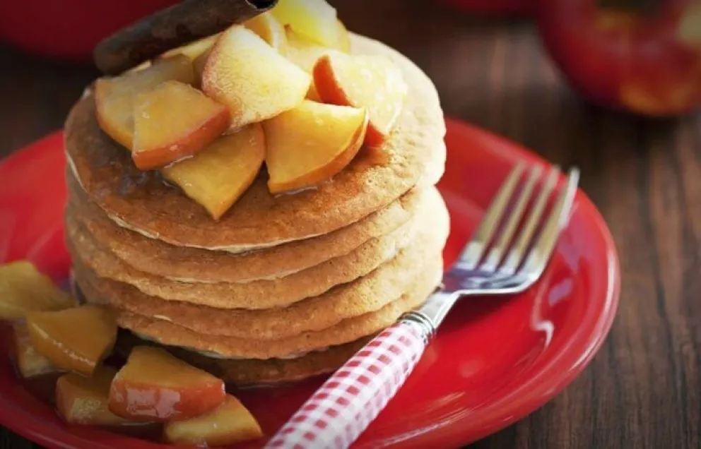 Postre saludable: cómo hacer panqueques de manzana