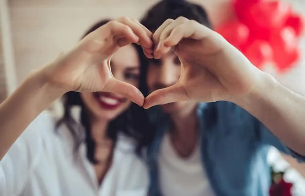 Cómo les irá en el amor a cada signo del zodiaco durante el 2022