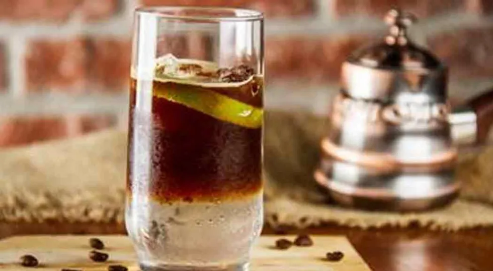 Café tonic: cómo preparar la bebida que es furor este verano