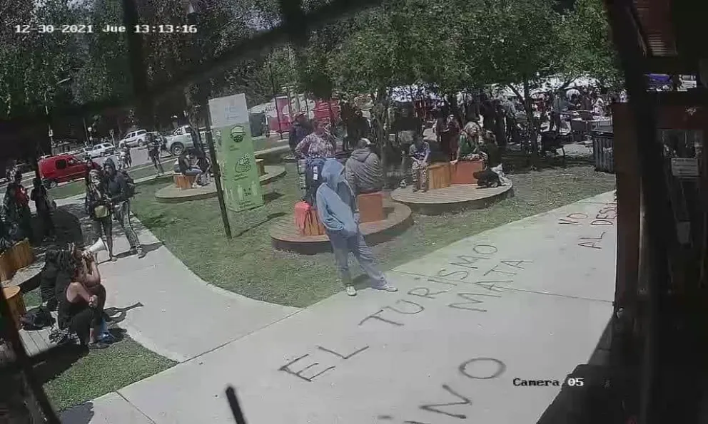 Minor: "Hay una tercera persona identificada en el caso del ataque a la Oficina de Turismo" 
